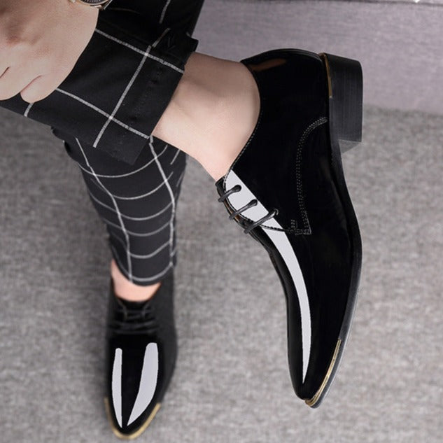 Sapato Masculino de Couro Envernizado